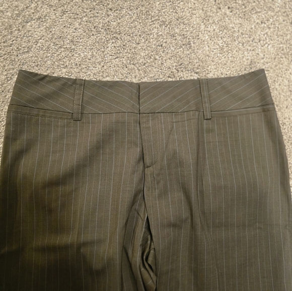 Gorgeous pin stripe trousers - Picture 3 of 6